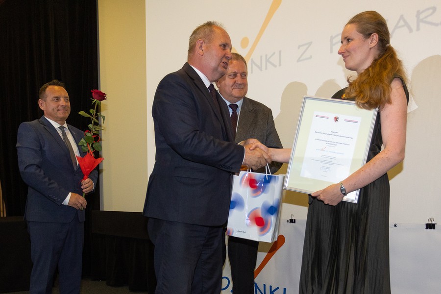 Uroczystość wręczenia nagród w konkursie „Rodzynki z pozarządówki”, fot. Mikołaj Kuras dla UMWKP