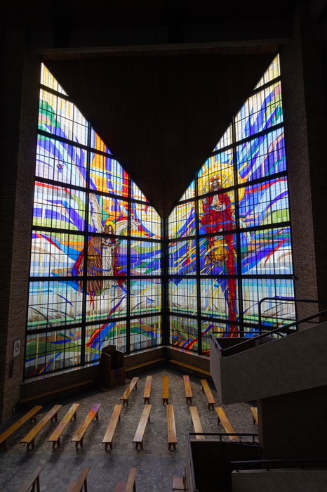 Witraże Elżbiety Bednarskiej w kościele św. Stanisława Kostki w Rypinie, fot. Mikołaj Kuras dla UMWKP