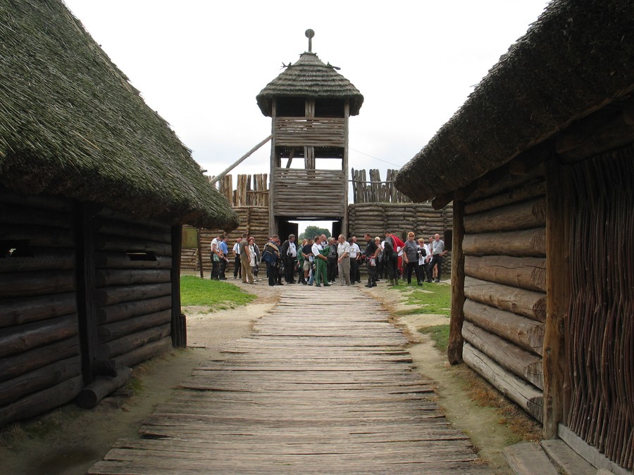 Biskupin, fot. Andrzej Goiński UMWKP