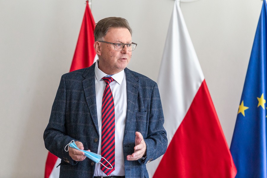 Spotkanie wicemarszałka Zbigniewa Ostrowskiego z uczestnikami projektu „Kuźnia liderów regionu”, fot. Szymon Zdziebło/tarantoga.pl dla UMWKP