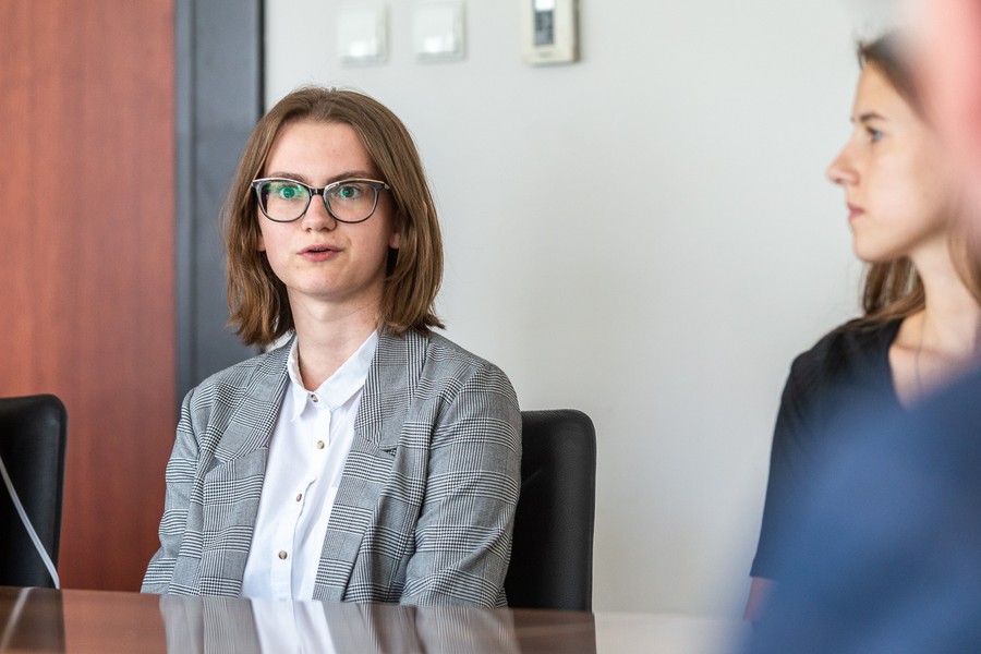 Spotkanie wicemarszałka Zbigniewa Ostrowskiego z uczestnikami projektu „Kuźnia liderów regionu”, fot. Szymon Zdziebło/tarantoga.pl dla UMWKP