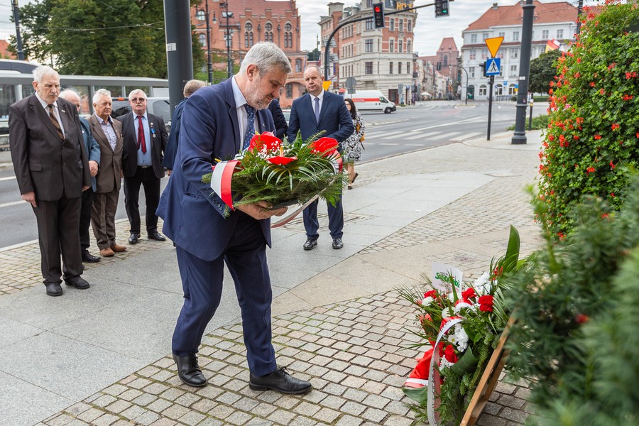 Obchody 42. rocznicy podpisania porozumień sierpniowych, fot. Szymon Zdziebło/tarantoga.pl dla UMWKP