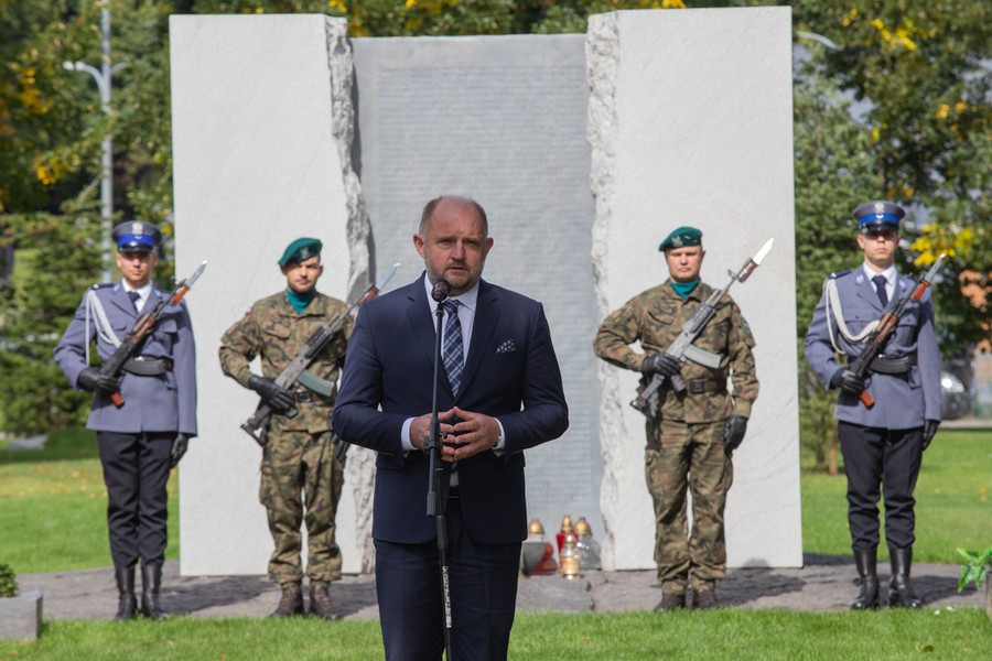 Wojewódzkie obchody 82. rocznicy wybuchu II wojny światowej, fot. Mikołaj Kuras dla UMWKP