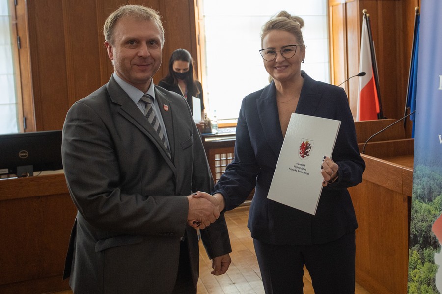 Ceremonia wręczenia umów grantowych, fot. Mikołaj Kuras dla UMWKP