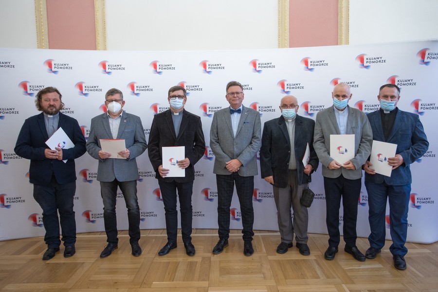 Wręczenie dotacji na ochronę zabytków, fot. Mikołaj Kuras dla UMWKP