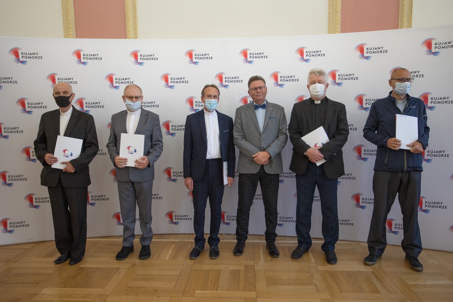 Wręczenie dotacji na ochronę zabytków, fot. Mikołaj Kuras dla UMWKP