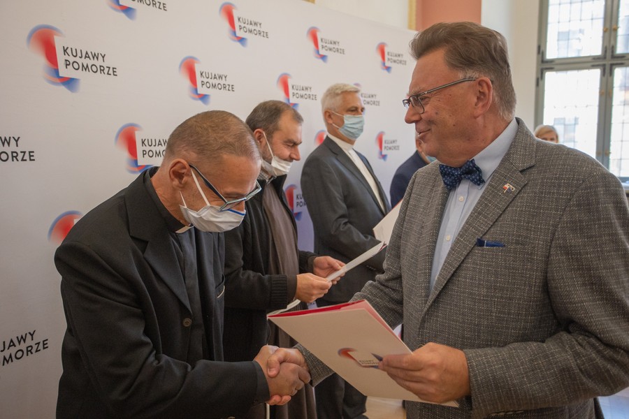 Wręczenie dotacji na ochronę zabytków, fot. Mikołaj Kuras dla UMWKP