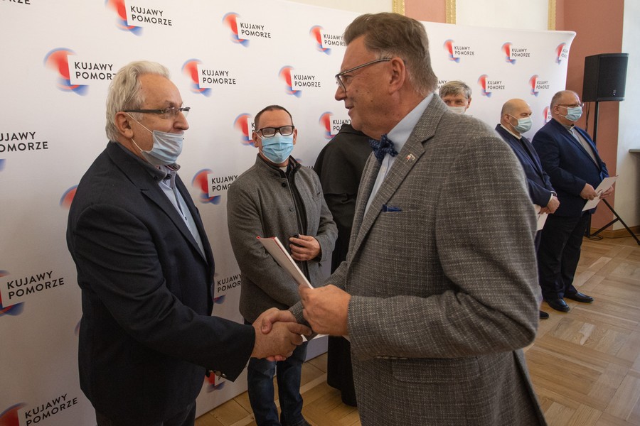 Wręczenie dotacji na ochronę zabytków, fot. Mikołaj Kuras dla UMWKP