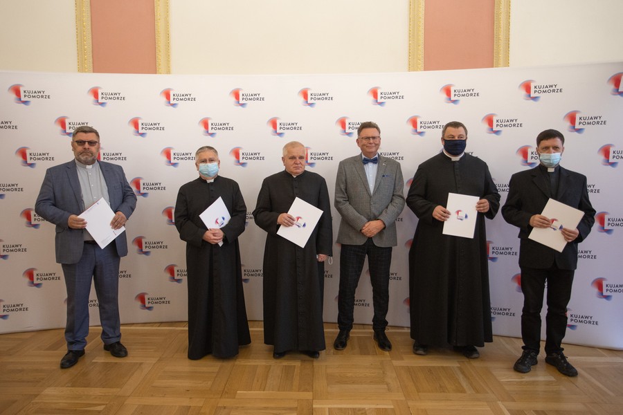 Wręczenie dotacji na ochronę zabytków, fot. Mikołaj Kuras dla UMWKP