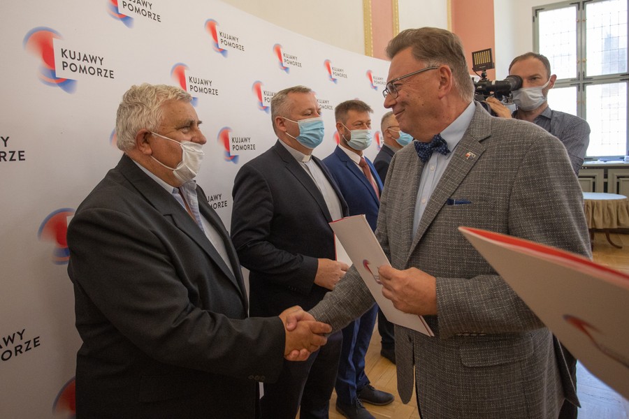 Wręczenie dotacji na ochronę zabytków, fot. Mikołaj Kuras dla UMWKP