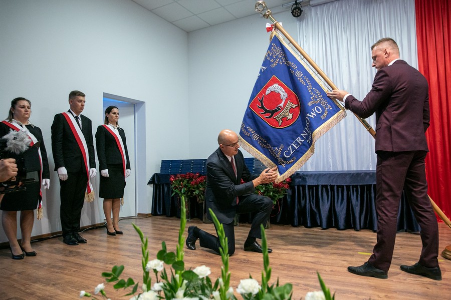 Nadanie sztandaru gminie Czernikowo, fot. Andrzej Goiński UMWKP