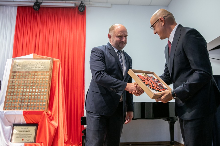 Nadanie sztandaru gminie Czernikowo, fot. Andrzej Goiński UMWKP