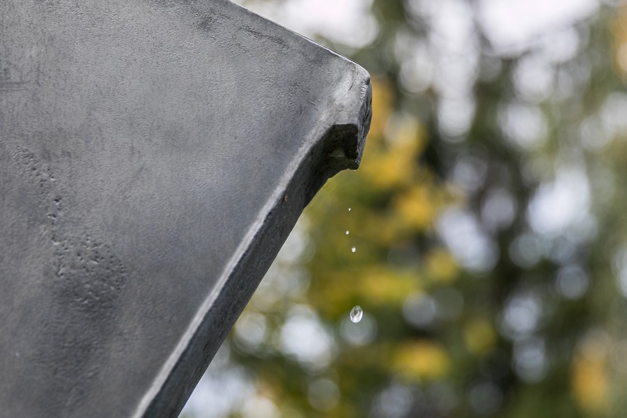Odsłonięcie instalacji poświęconej bezimiennym ofiarom zbrodni pomorskiej w toruńskim Parku Pamięci, fot. Andrzej Goiński/UMWKP