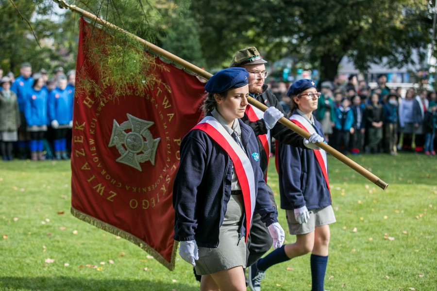 Odsłonięcie instalacji poświęconej bezimiennym ofiarom zbrodni pomorskiej w toruńskim Parku Pamięci, fot. Andrzej Goiński/UMWKP