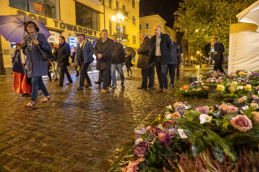 Uczestniczy Konwentu Przewodniczących Sejmików zwiedzają Toruń, fot. Mikołaj Kuras dla UMWKP