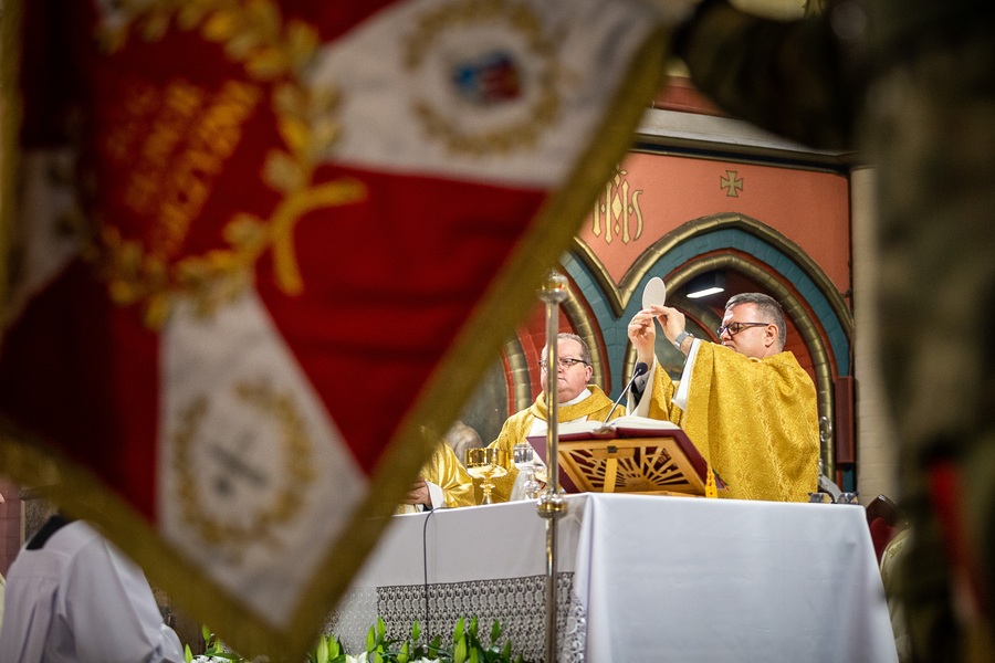 Wojewódzkie obchody Narodowego Święta Niepodległości w Toruniu, fot. Szymon Zdziebło tarantoga.pl dla UMWKP