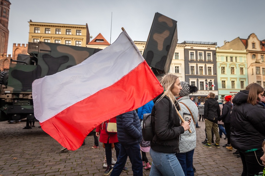 Wojewódzkie obchody Narodowego Święta Niepodległości w Toruniu, fot. Szymon Zdziebło tarantoga.pl dla UMWKP