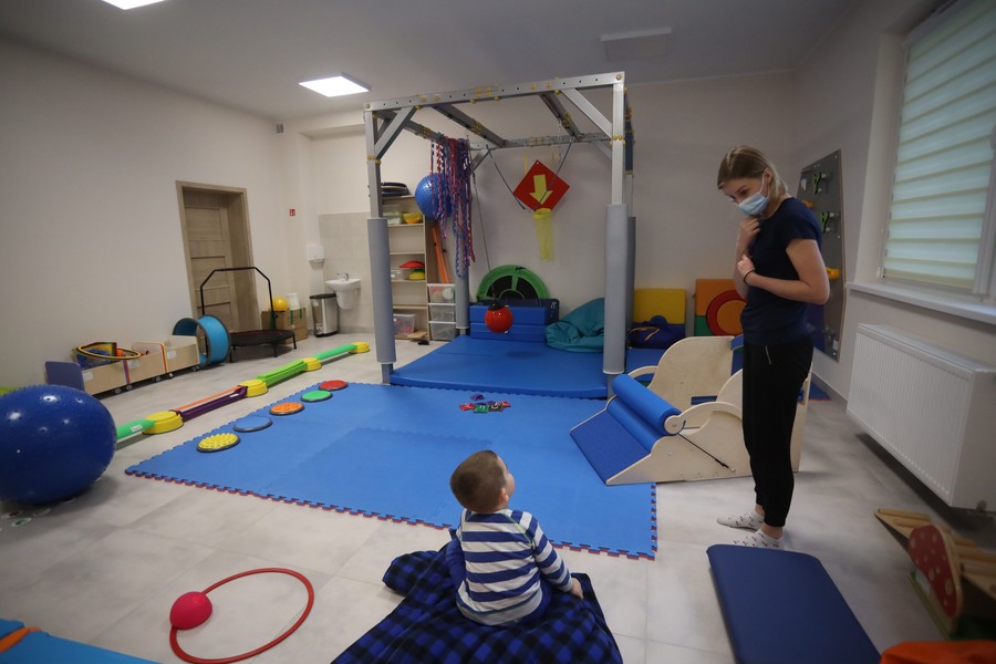 Otwarcie Powiatowego Centrum Wsparcia w Tucholi, fot. Filip Kowalkowski dla UMWKP