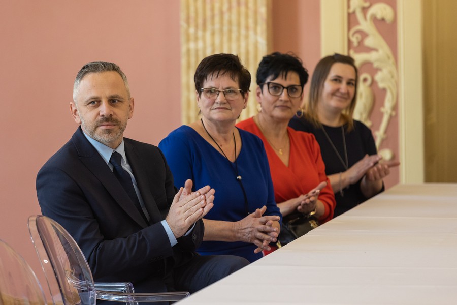 Wręczenie nagród na witacz dożynkowy, fot. Mikołaj Kuras dla UMWKP