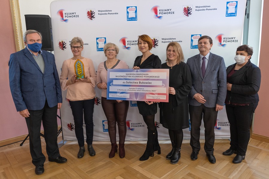 Wręczenie nagród na witacz dożynkowy, fot. Mikołaj Kuras dla UMWKP