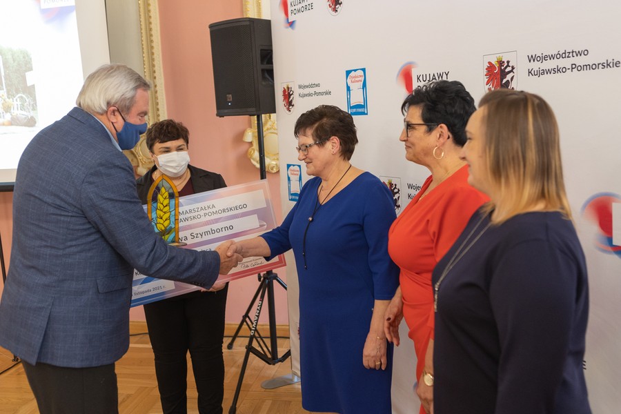 Wręczenie nagród na witacz dożynkowy, fot. Mikołaj Kuras dla UMWKP