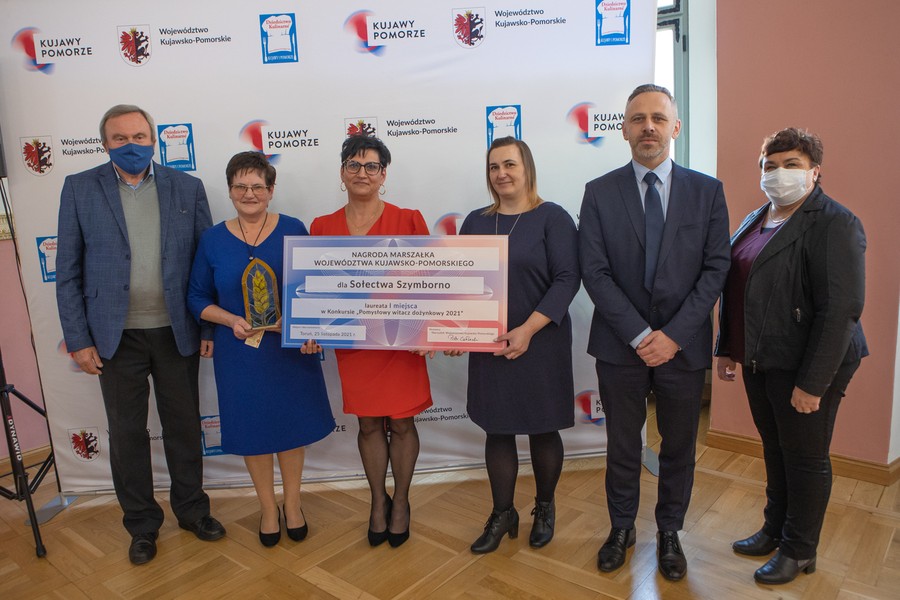 Wręczenie nagród na witacz dożynkowy, fot. Mikołaj Kuras dla UMWKP