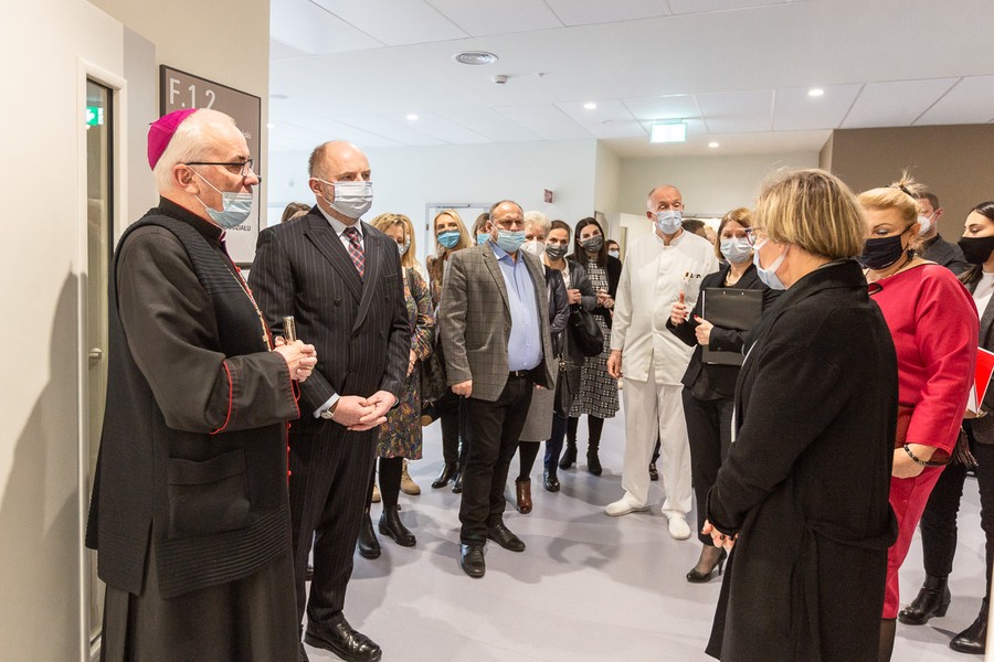 Otwarcie pawilonu oddziałów psychiatrycznych WSZ, fot. Szymon Zdziebło/tarantoga.pl dla UMWKP