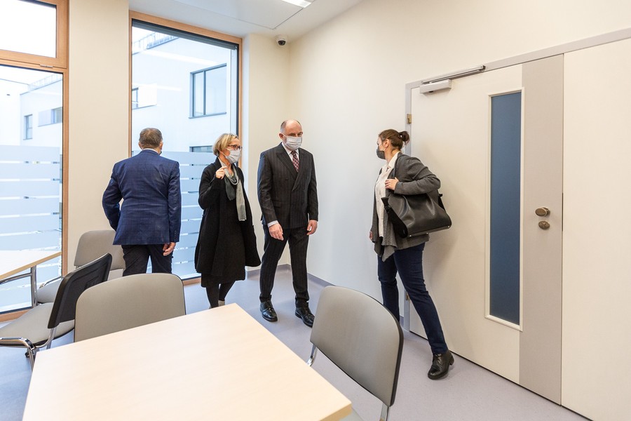 Otwarcie pawilonu oddziałów psychiatrycznych WSZ, fot. Szymon Zdziebło/tarantoga.pl dla UMWKP