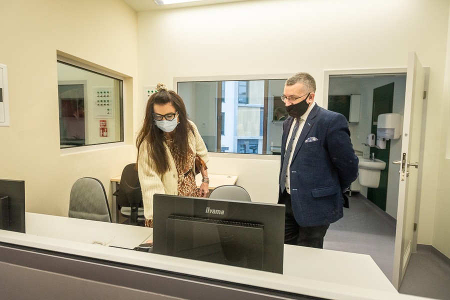 Otwarcie pawilonu oddziałów psychiatrycznych WSZ, fot. Szymon Zdziebło/tarantoga.pl dla UMWKP