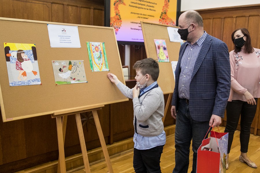 Wręczenie nagród w konkursach gęsinowych, fot. Andrzej Goiński/UMWKP