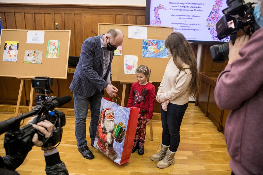 Wręczenie nagród w konkursach gęsinowych, fot. Andrzej Goiński/UMWKP
