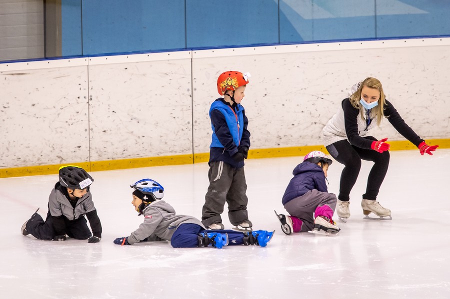 Przedszkolna Akademia Łyżwiarska 2021, fot. Paweł Skraba dla UMWKP
