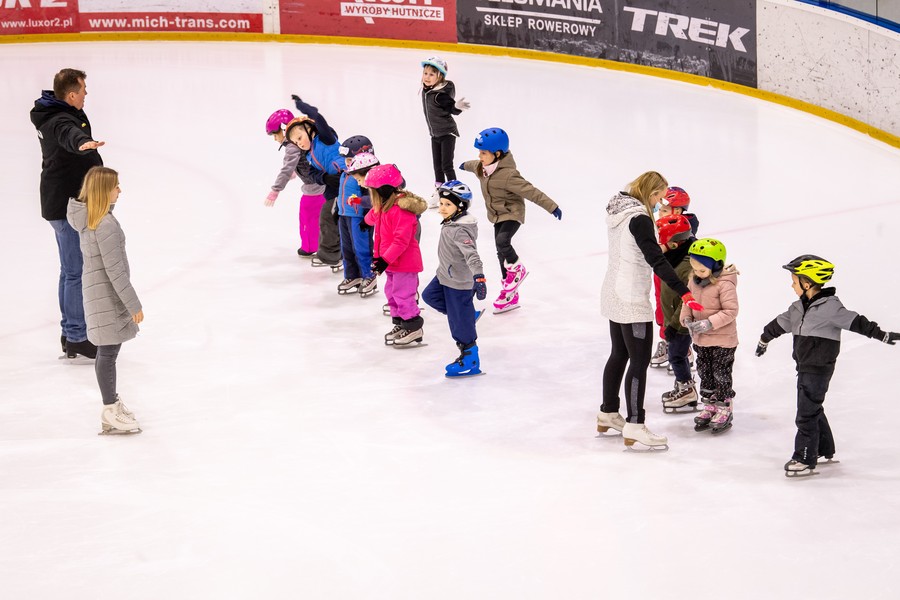 Przedszkolna Akademia Łyżwiarska 2021, fot. Paweł Skraba dla UMWKP