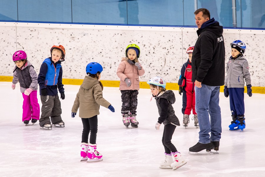 Przedszkolna Akademia Łyżwiarska 2021, fot. Paweł Skraba dla UMWKP