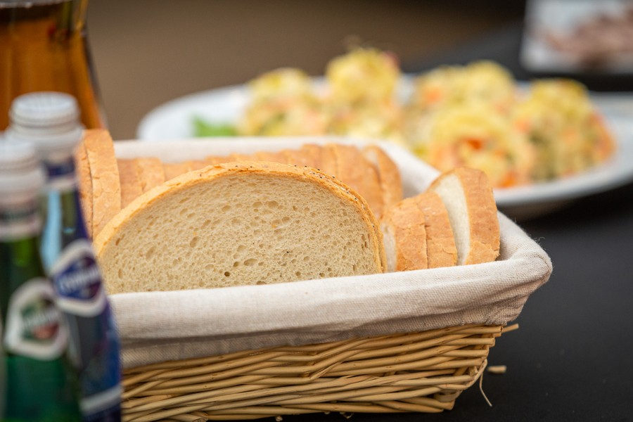 Wigilia dla osób bezdomnych, fot. Szymon Zdziebło/tarantoga.pl dla UMWKP