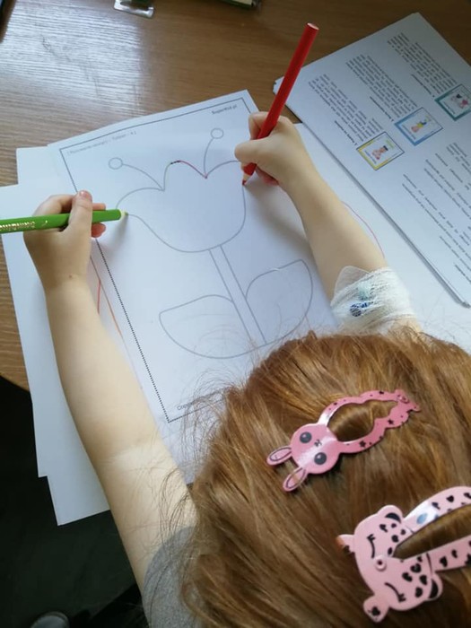 Prawo-lewo, ćwiczenia na obie półkóle, fot. nauczyciele Zespołu Szkół nr 33