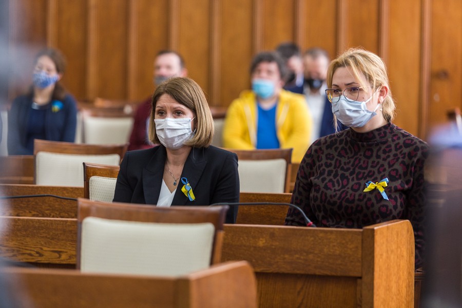 Sejmik przyjął stanowisko potępiające rosyjską agresję na Ukrainę, fot. Szymon Zdzieblo/tarantoga.pl dla UMWKP