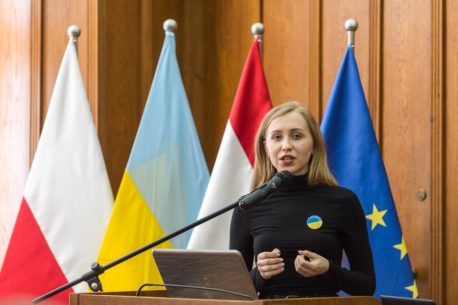 Sejmik przyjął stanowisko potępiające rosyjską agresję na Ukrainę, fot. Szymon Zdzieblo/tarantoga.pl dla UMWKP