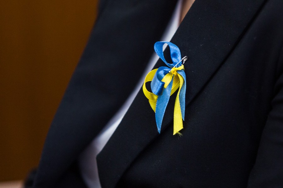 Sejmik przyjął stanowisko potępiające rosyjską agresję na Ukrainę, fot. Szymon Zdzieblo/tarantoga.pl dla UMWKP