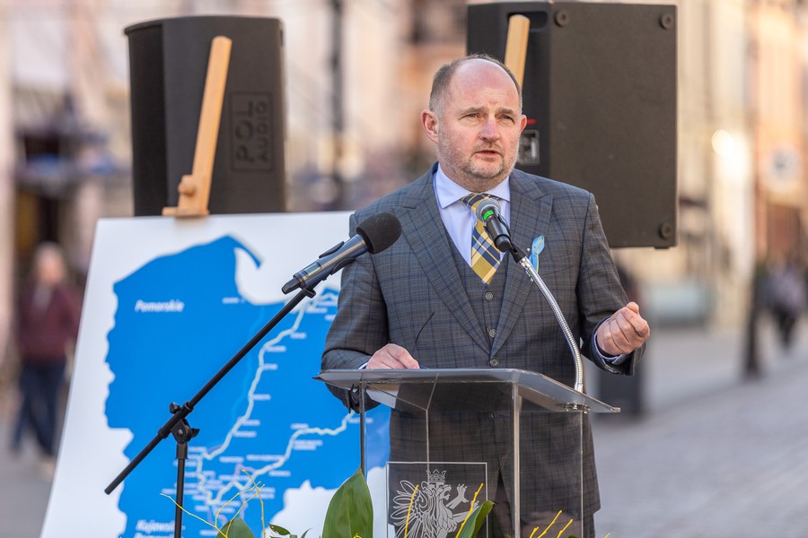 Ceremonia podpisania listów intencyjnych w sprawie Szlaku Kopernikowskiego, fot. Szymon Zdzieblo/tarantoga.pl dla UMWKP