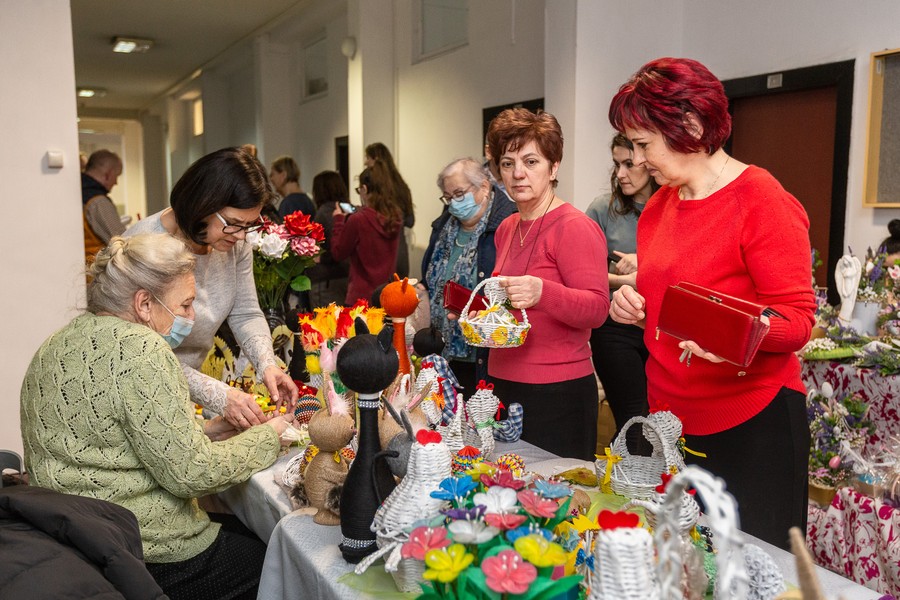 “My też potrafimy” – przedświąteczna wystawa rękodzieła, fot. Szymon Zdziebło/tarantoga.pl dla UMWKP