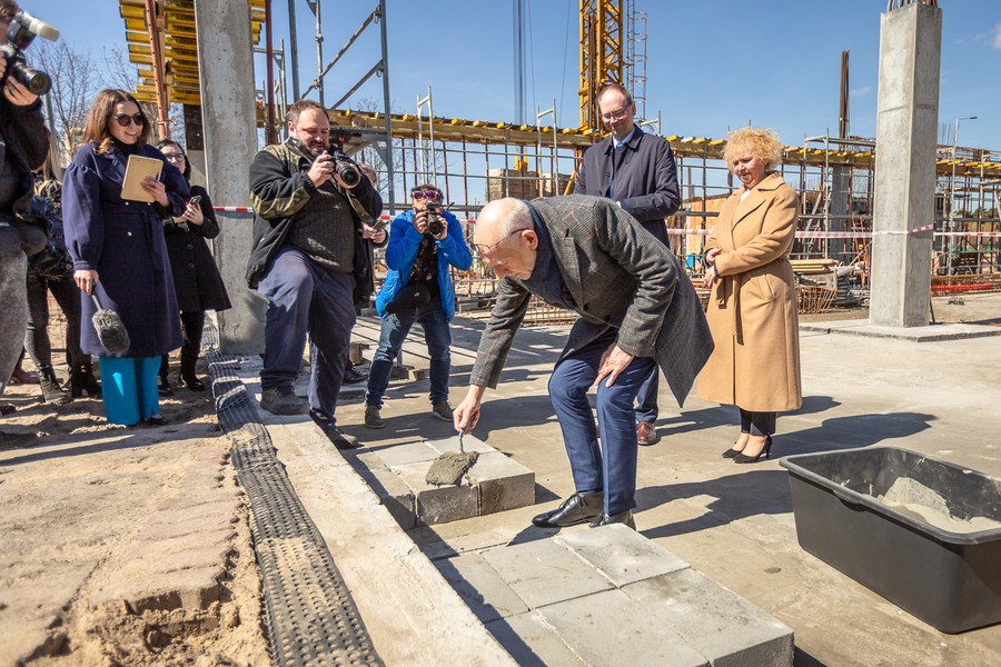 Wmurowanie kamienia węgielnego pod Centrum Nauk Technicznych UMK, fot. Szymon Zdziebło/tarantoga.pl dla UMWKP