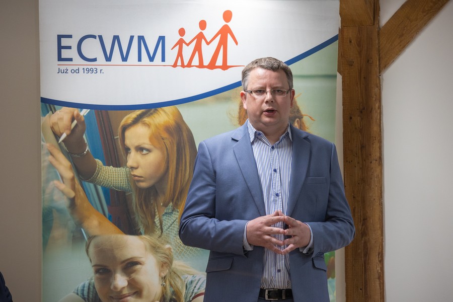 Wizyta radnych województwa w punkcie informacyjno-doradczym dla uchodźców z Ukrainy, fot. Mikołaj Kuras dla UMWKP