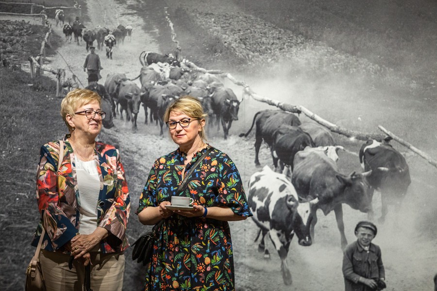 Otwarcie spichlerza dworskiego w Kłóbce, fot. Szymon Zdziebło/tarantoga.pl dla UMWKP