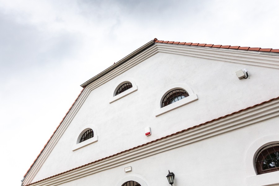 Otwarcie spichlerza dworskiego w Kłóbce, fot. Szymon Zdziebło/tarantoga.pl dla UMWKP