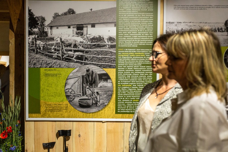 Otwarcie spichlerza dworskiego w Kłóbce, fot. Szymon Zdziebło/tarantoga.pl dla UMWKP