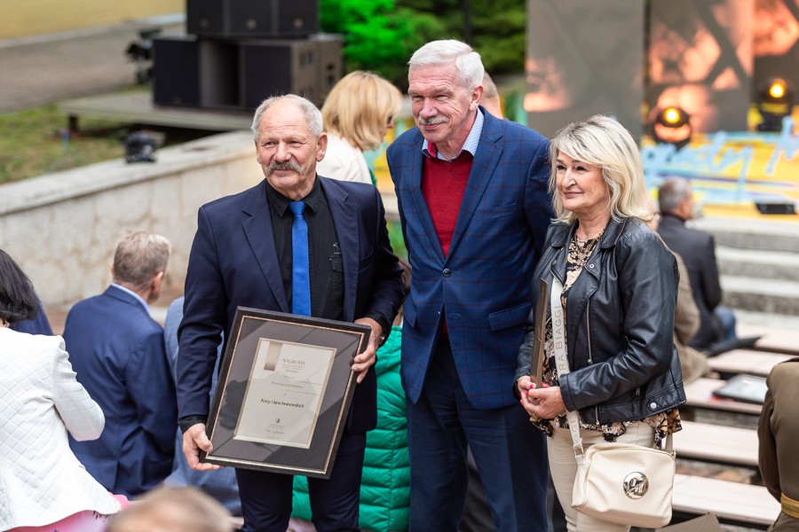 Gala Nagród Marszałka za lata 2022 i 2021, fot. Szymon Zdziebło, tarantoga.pl dla UMWKP