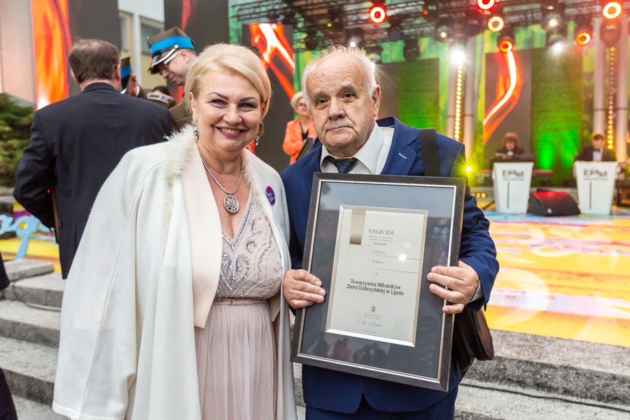 Gala Nagród Marszałka za lata 2022 i 2021, fot. Szymon Zdziebło, tarantoga.pl dla UMWKP