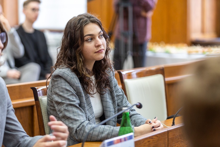 Sesja inauguracyjna Młodzieżowego Sejmiku Województwa, fot. Szymon Zdziebło/tarantoga.pl dla UMWKP