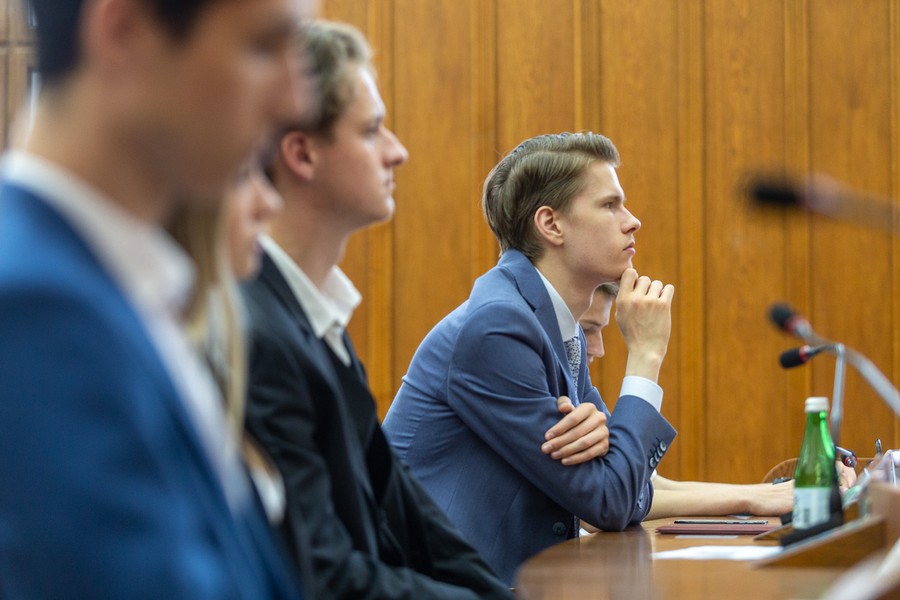 Sesja inauguracyjna Młodzieżowego Sejmiku Województwa, fot. Szymon Zdziebło/tarantoga.pl dla UMWKP